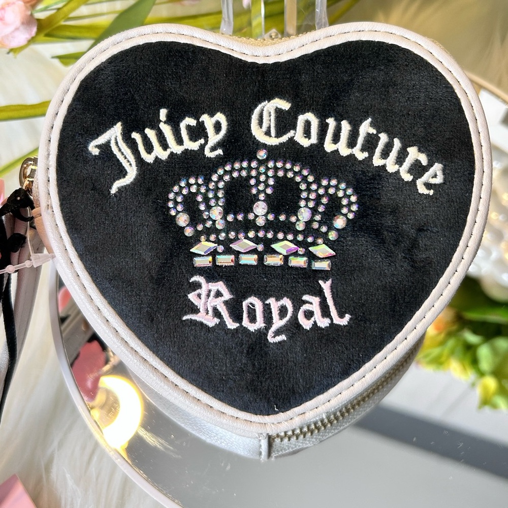 Juicy Couture Black Velour and Rhinestone Heart Zippered Wristlet NWT
